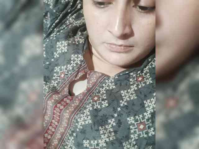 Khadija3 webcam