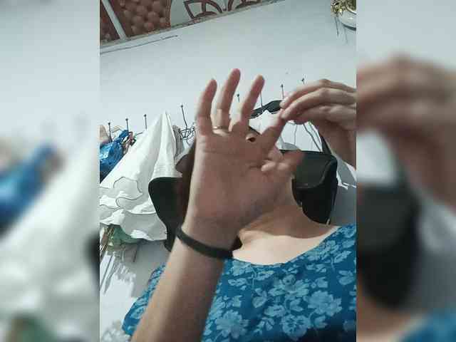 Khadija3 webcam