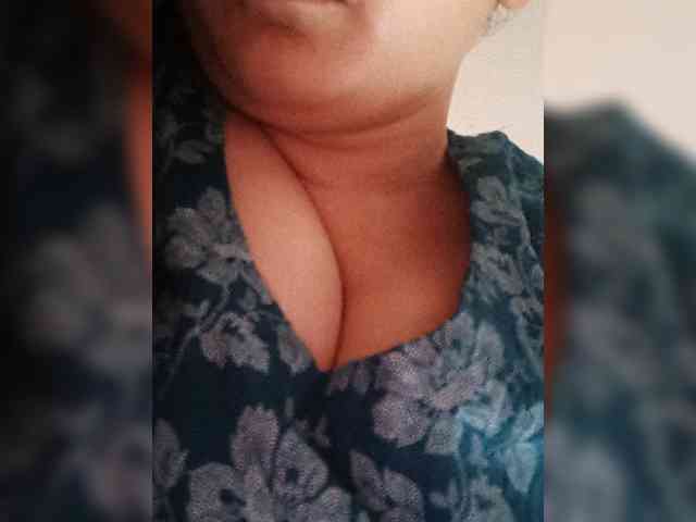 Khadija3 webcam