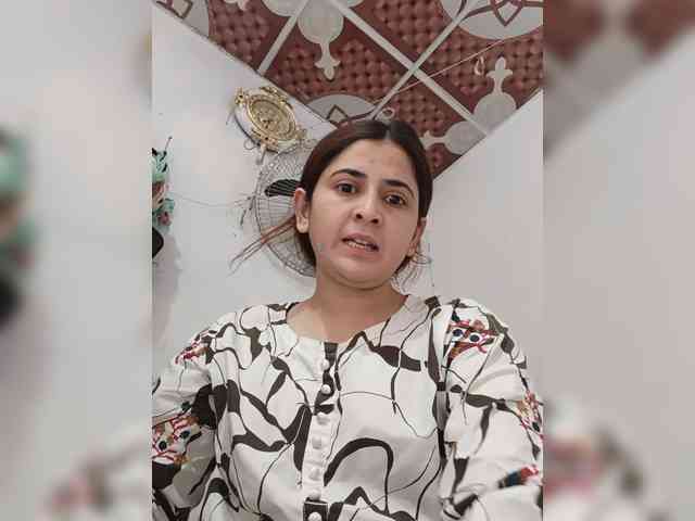 Khadija3 webcam