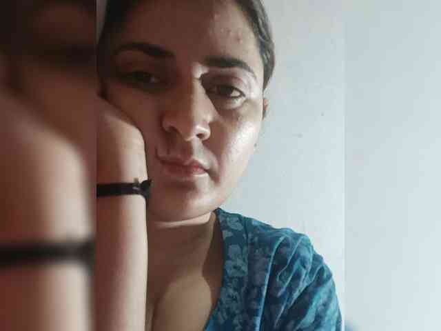 Khadija3 webcam