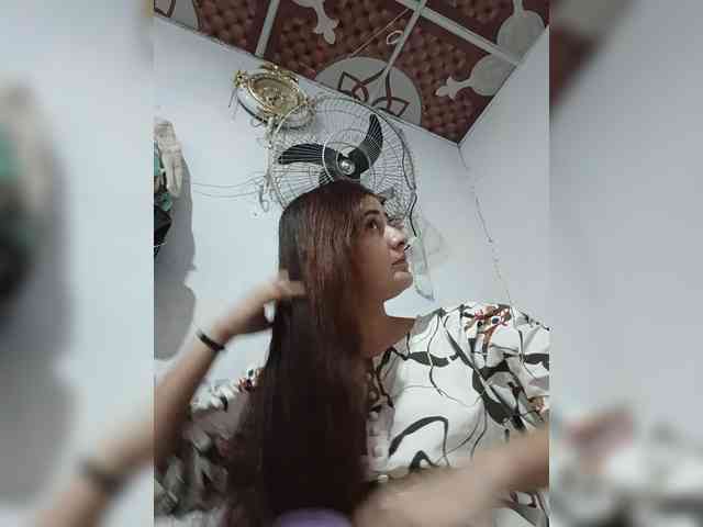 Khadija3 webcam
