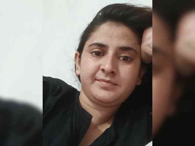 Khadija3 webcam