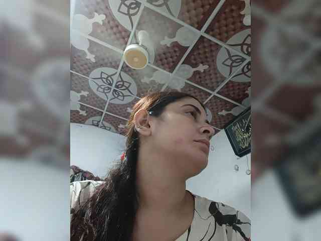 Khadija3 webcam