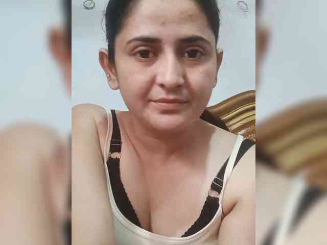 Khadija3 webcam
