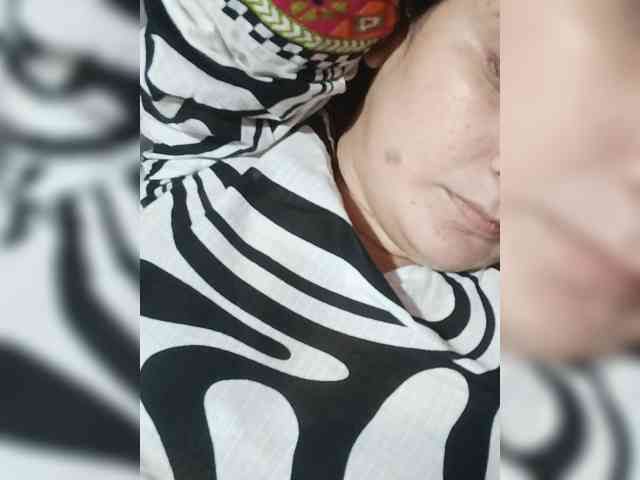 Khadija3 webcam