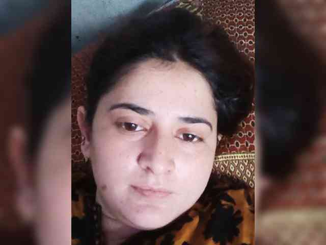 Khadija3 webcam