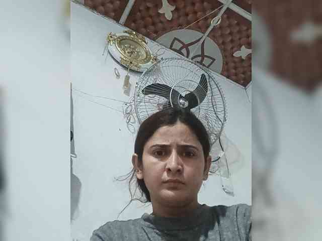 Model: Khadija3
