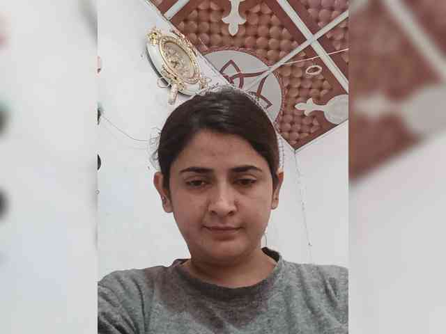 Modèle: Khadija3