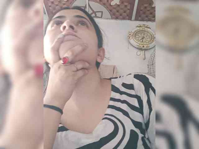 Khadija3 webcam