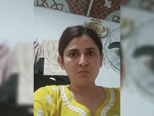 Model: Khadija3