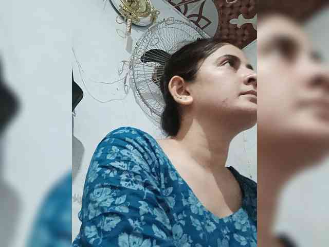 Khadija3 webcam