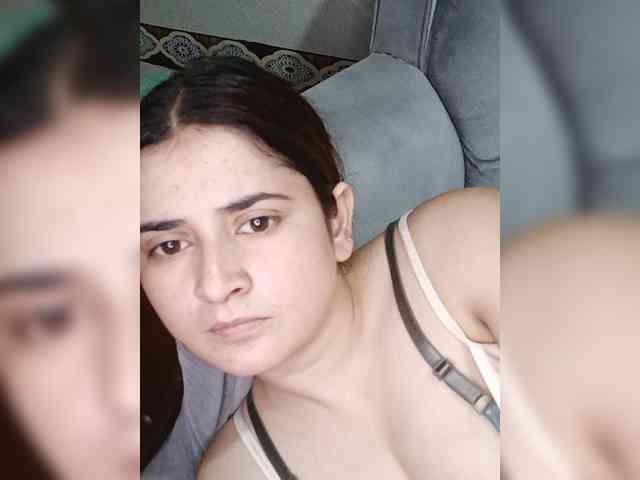 Khadija3 webcam