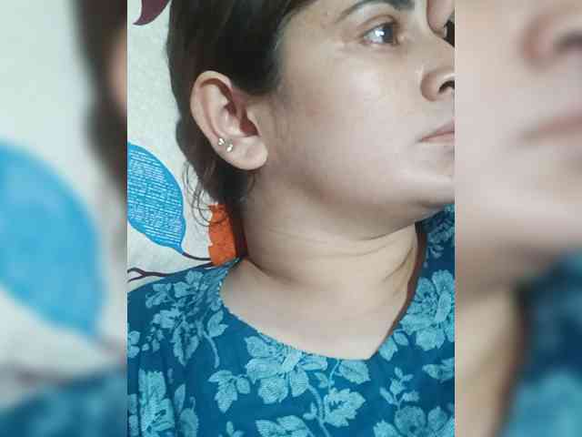 Khadija3 webcam