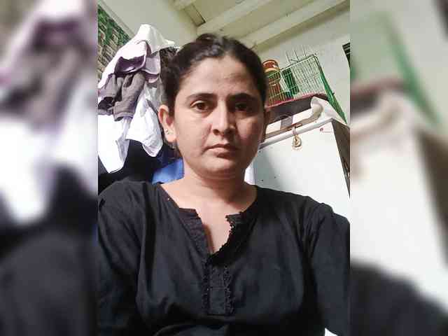 Khadija3 webcam