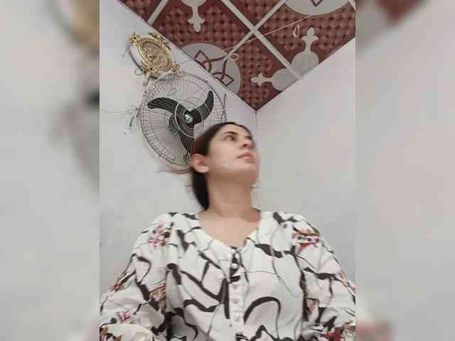 Khadija3 webcam