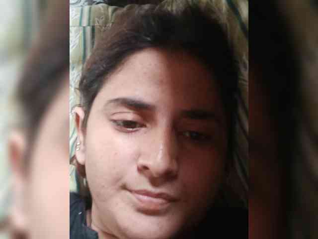 Khadija3 webcam