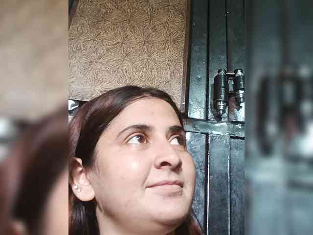 Khadija3 webcam