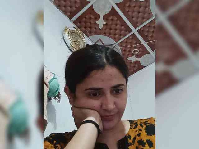 Khadija3 webcam