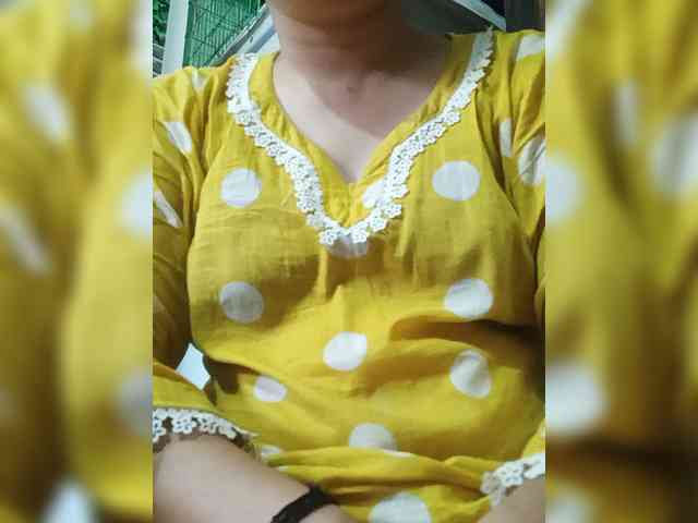 Khadija3 webcam