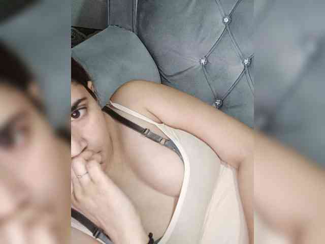 Khadija3 webcam