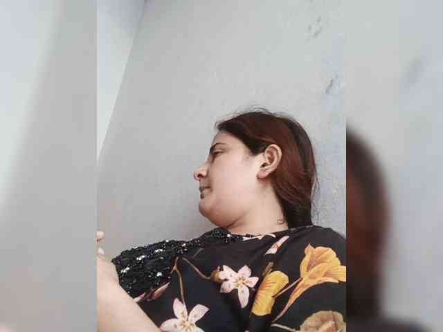 Khadija3 webcam