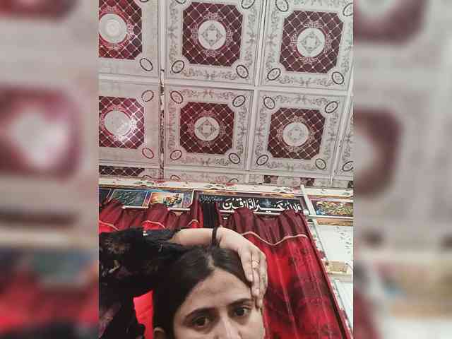 Khadija3 webcam