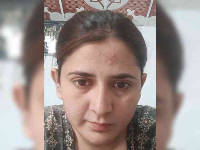 Khadija3 webcam