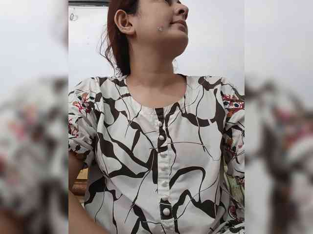 Khadija3 webcam