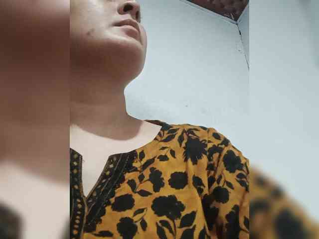 Khadija3 webcam