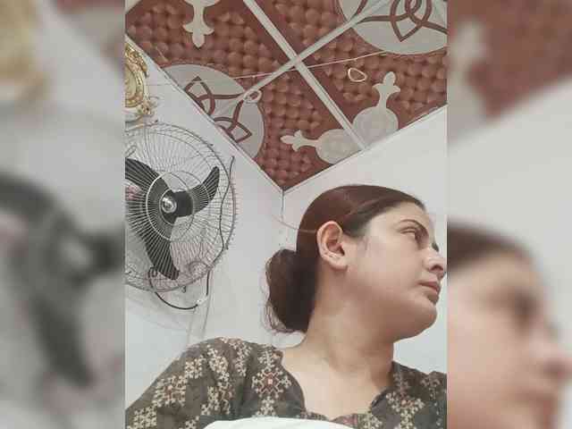 Khadija3 webcam
