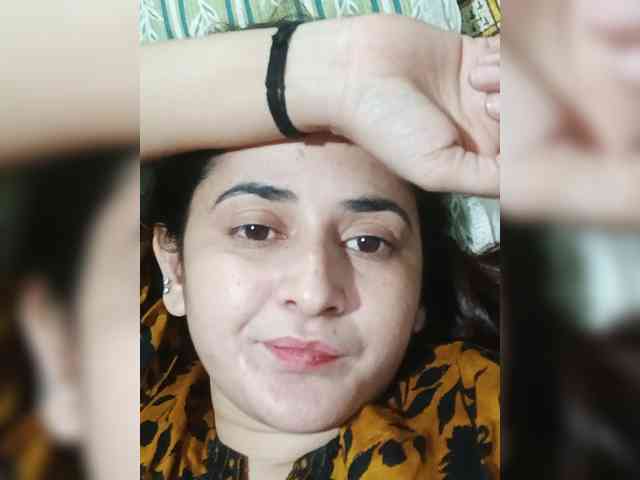 Khadija3 webcam