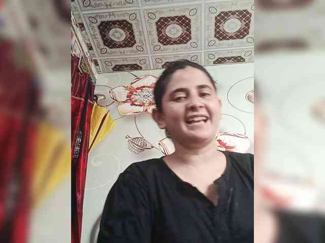 Khadija3 webcam