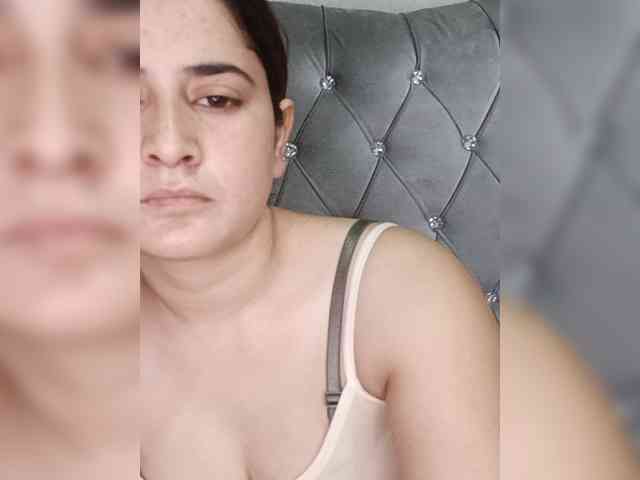Khadija3 webcam