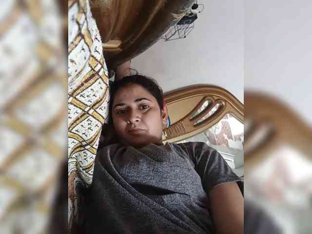 Khadija3 webcam