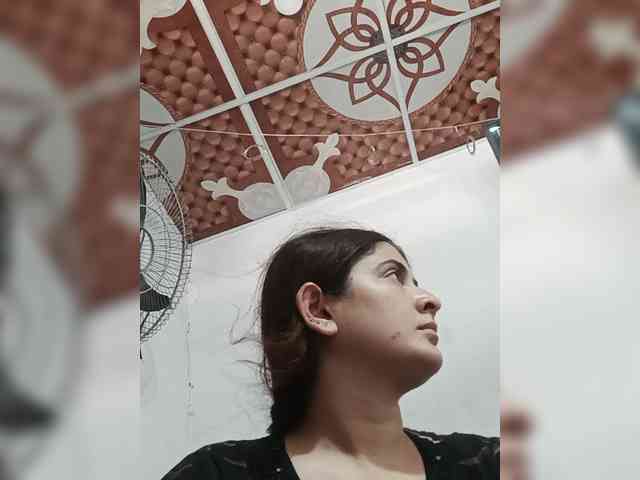 Khadija3 webcam