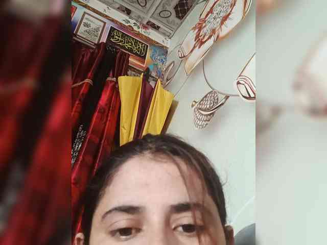 Khadija3 webcam