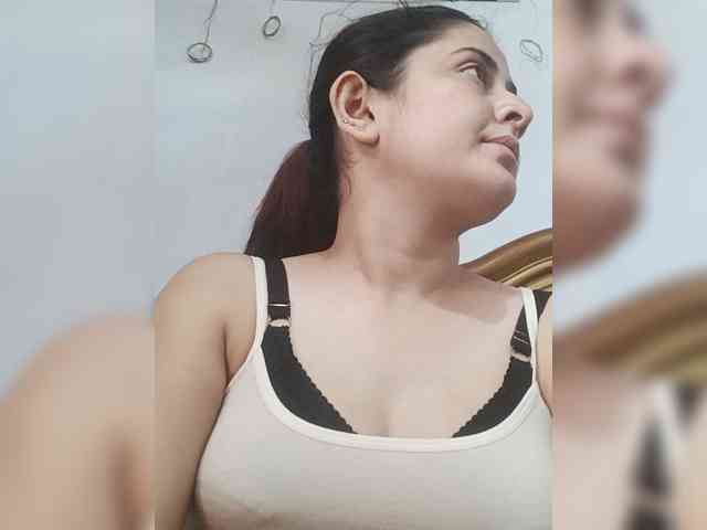 Khadija3 webcam