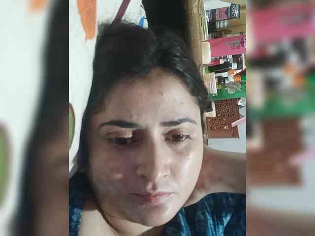 Khadija3 webcam