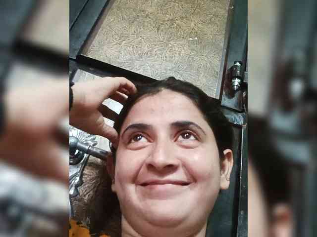 Modèle: Khadija3