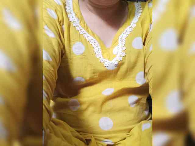 Khadija3 webcam
