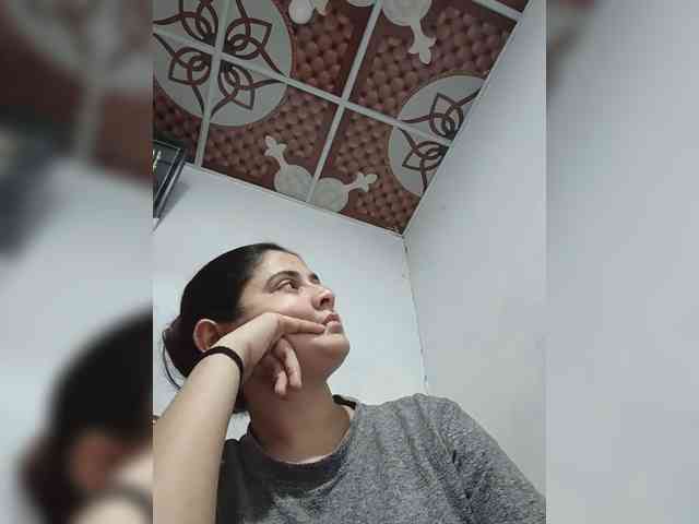 Khadija3 webcam