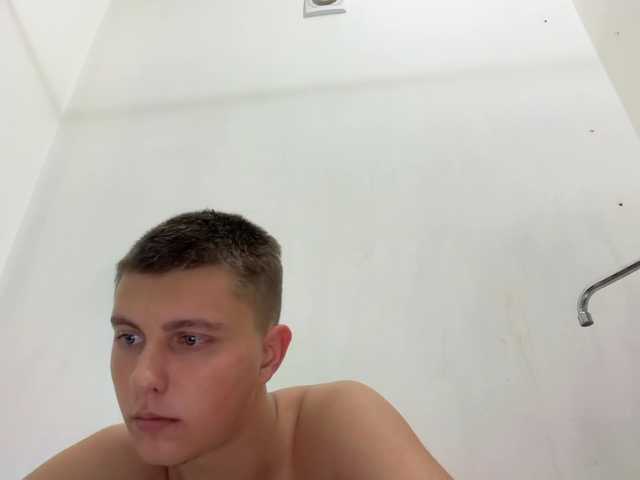 Kevinx444 live webcam show
