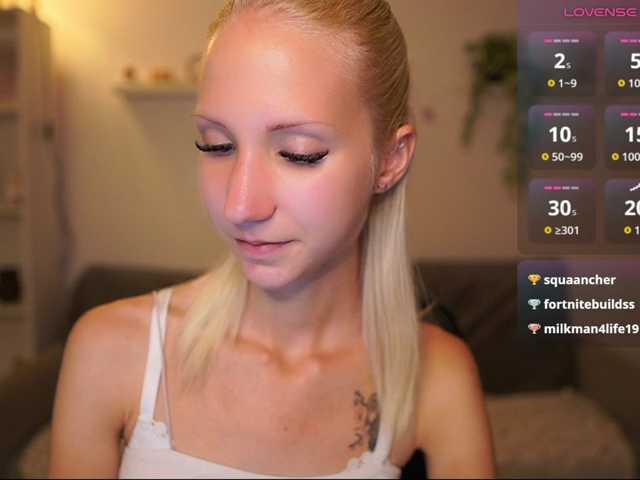 piperperri18 live cam on BongaCams