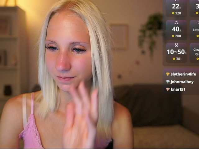 piperperri18 live cam on BongaCams