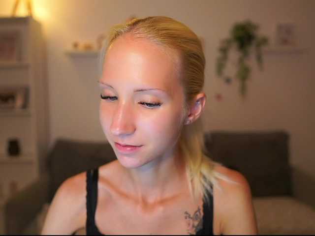 piperperri18 live cam on BongaCams