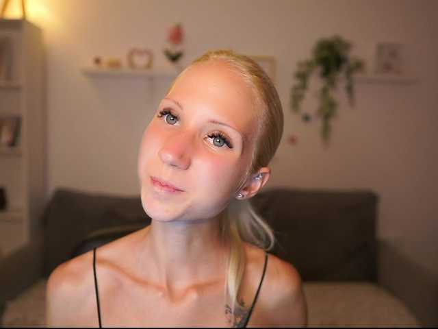 piperperri18 live cam on BongaCams