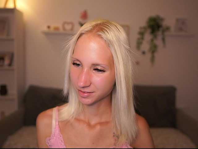 piperperri18 live cam on BongaCams