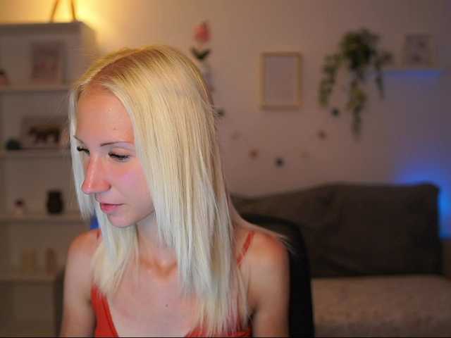piperperri18 live cam on BongaCams