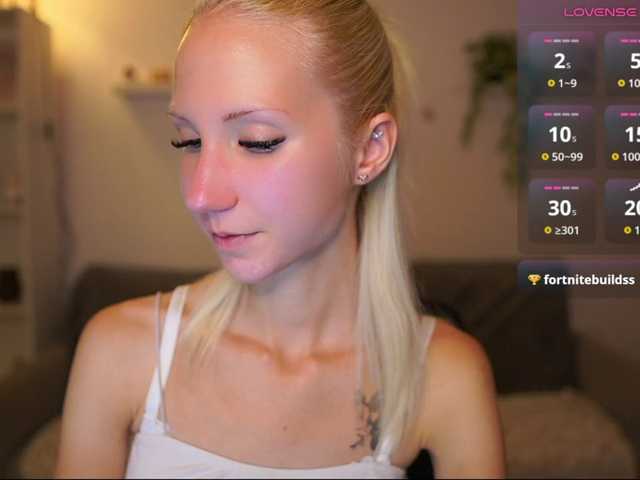 piperperri18 live cam on BongaCams